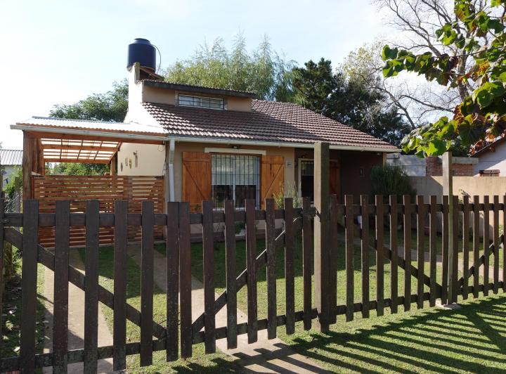 Casa · 65m² · 4 Ambientes · 1 Cochera