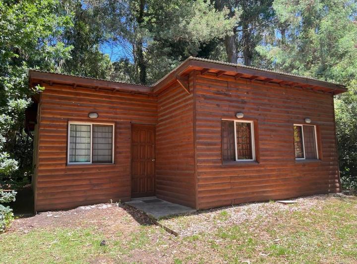 Casa · 140m² · 2 Ambientes · 3 Cocheras