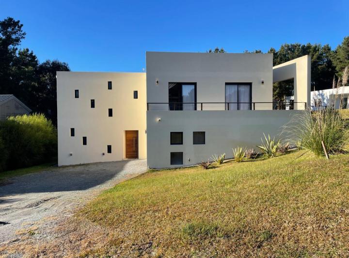 Casa · 229m² · 5 Ambientes · 1 Cochera