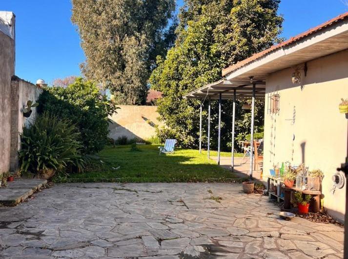 Casa · 170m² · 4 Ambientes · 2 Cocheras
