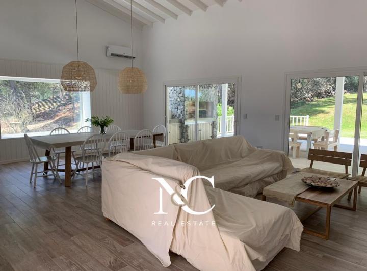 Casa · 200m² · 5 Ambientes
