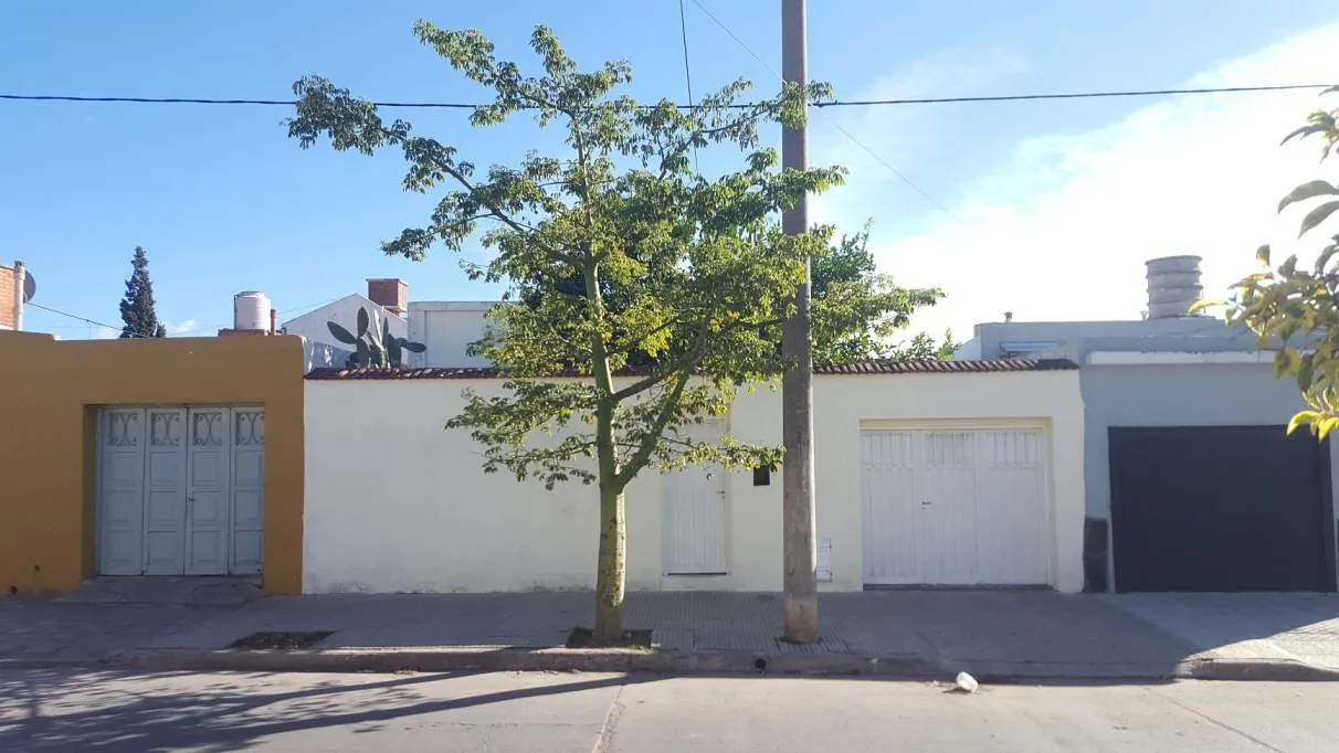 CASA EN VENTA BARRIO YAPEYU - OPORTUNIDAD -APTA CREDITO HIPOTECARIO