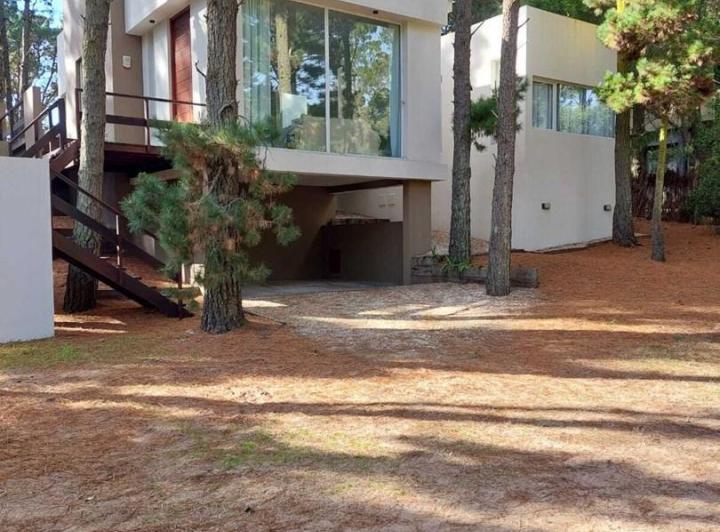 Casa · 166m² · 4 Ambientes · 1 Cochera