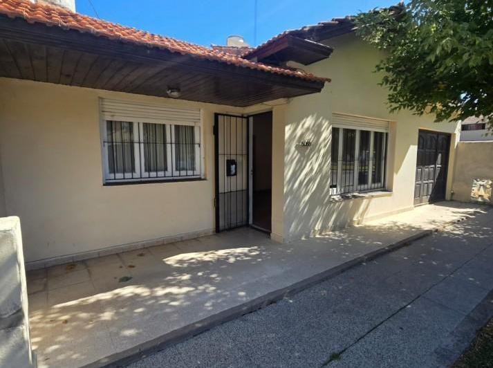 Casa · 100m² · 3 Ambientes · 1 Cochera