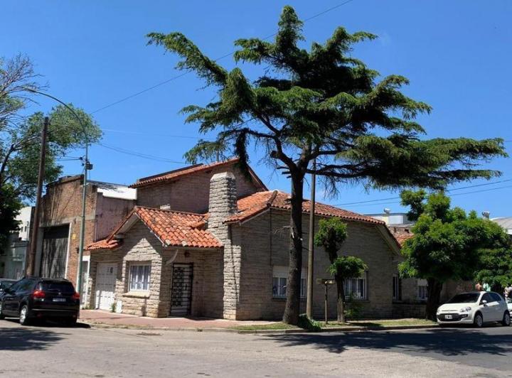 Casa · 128m² · 3 Ambientes · 1 Cochera