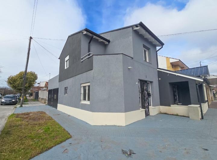 Casa · 80m² · 2 Dormitorios · 1 Cochera