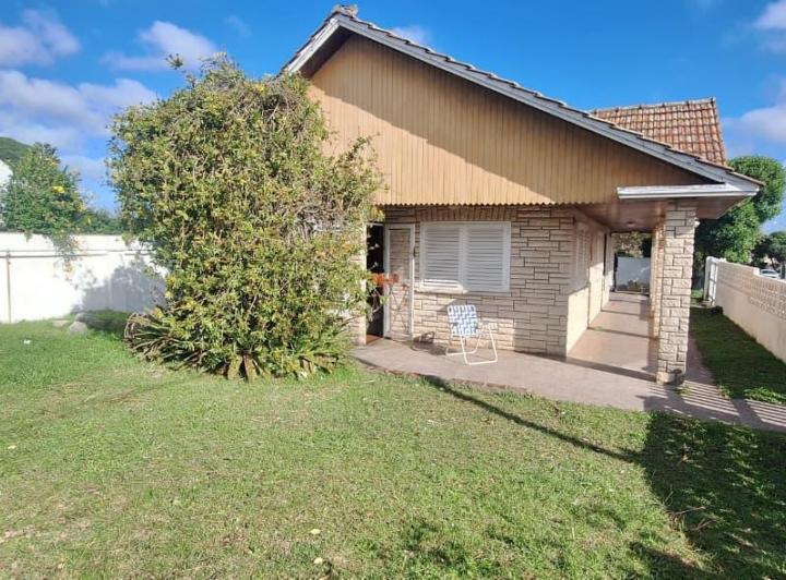 Casa · 348m² · 3 Ambientes
