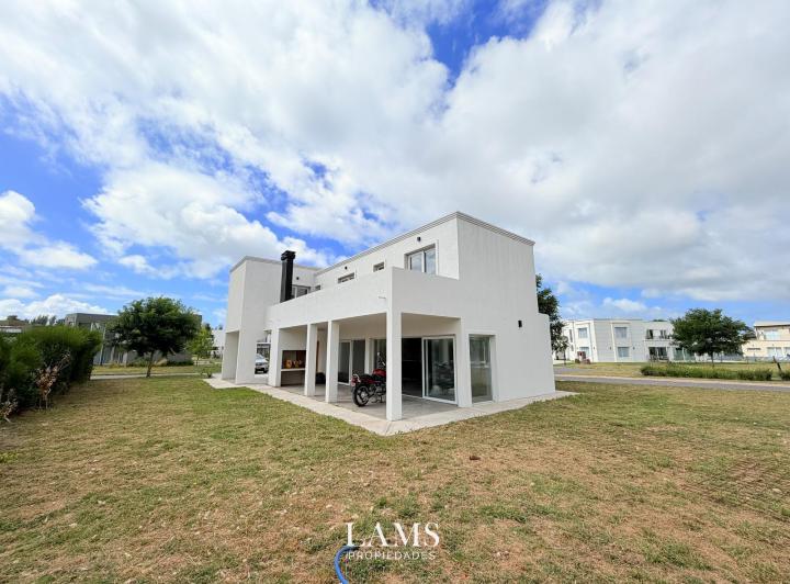 Casa · 185m² · 5 Ambientes