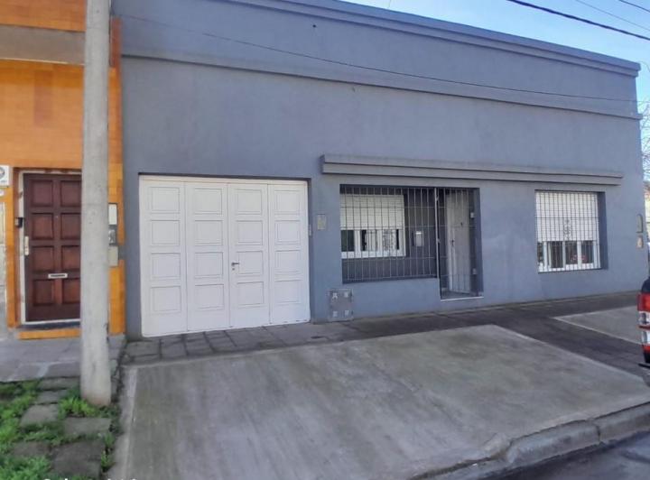 Casa · 180m² · 4 Ambientes