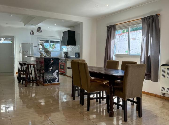 Casa · 125m² · 4 Ambientes · 1 Cochera