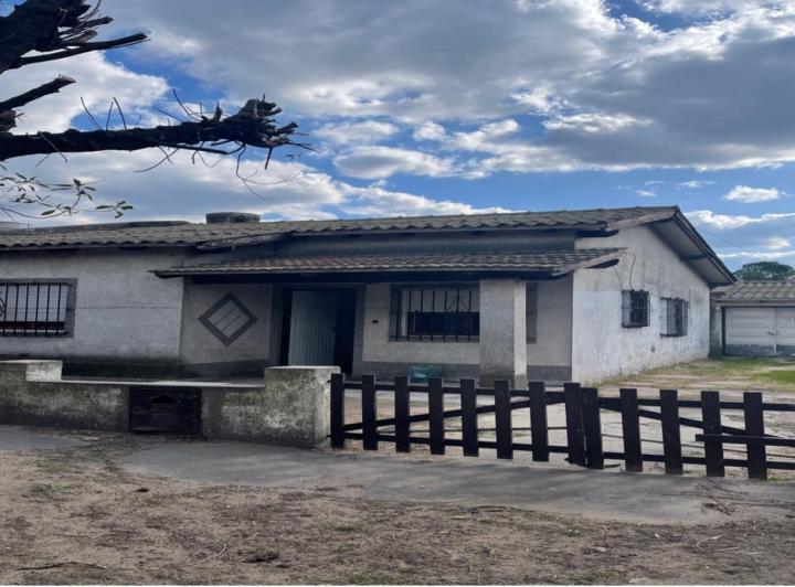 Casa · 90m² · 2 Dormitorios · 1 Cochera