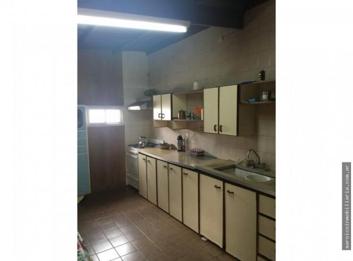 Casa · 300m² · 4 Ambientes · 1 Cochera