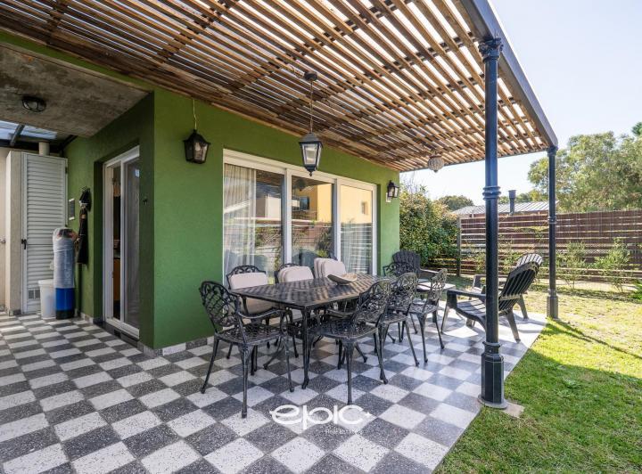 Casa · 90m² · 4 Ambientes · 1 Cochera
