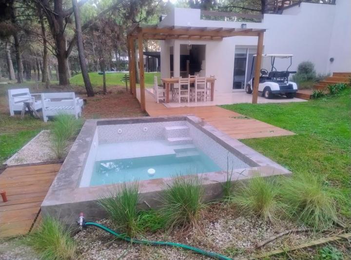 Casa · 200m² · 4 Ambientes