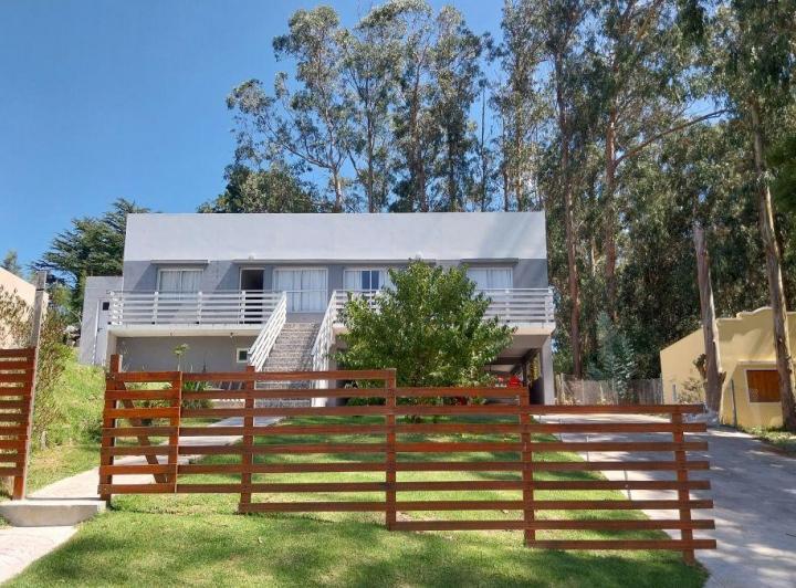 Casa · 106m² · 7 Ambientes · 2 Cocheras