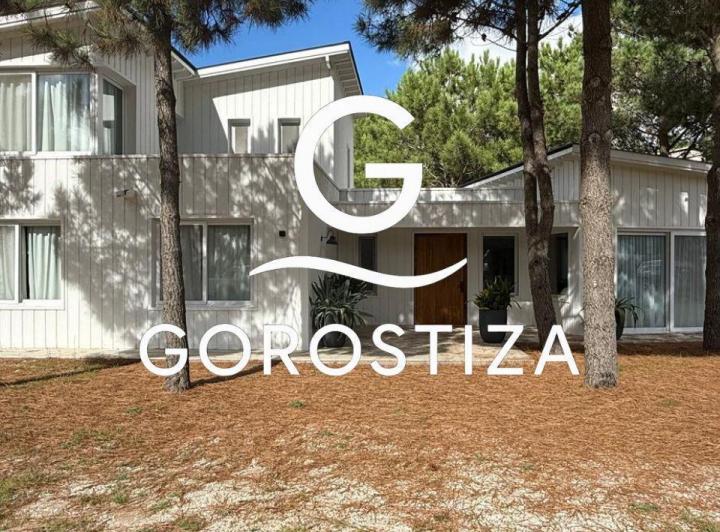 Casa · 314m² · 7 Ambientes