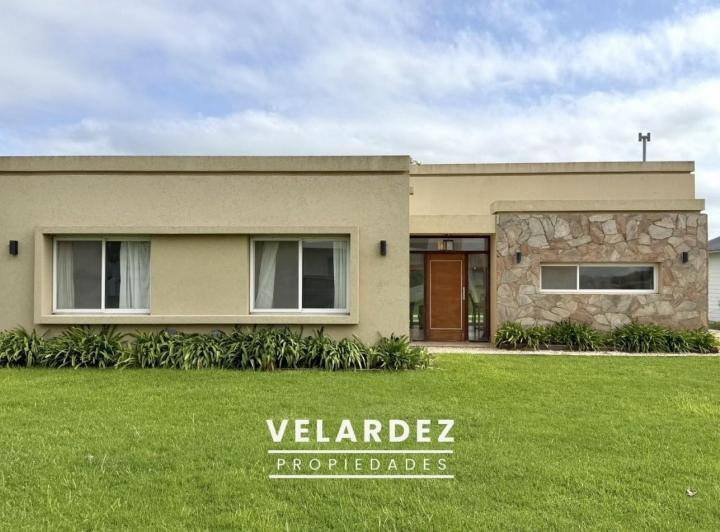 Casa · 121m² · 4 Ambientes