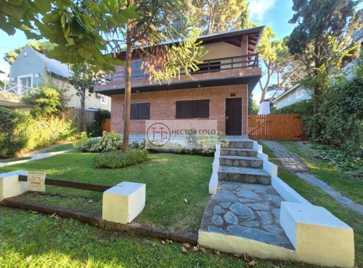 Casa · 172m² · 4 Ambientes · 1 Cochera