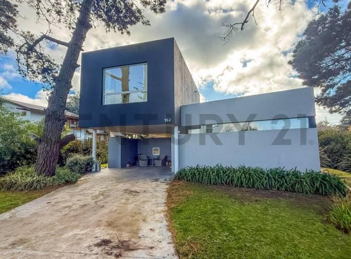Casa · 160m² · 4 Ambientes