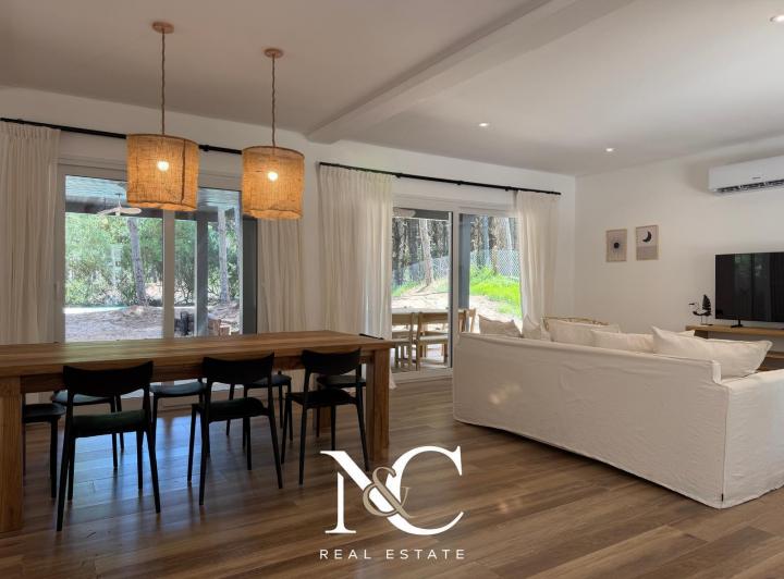 Casa · 185m² · 5 Ambientes · 2 Cocheras