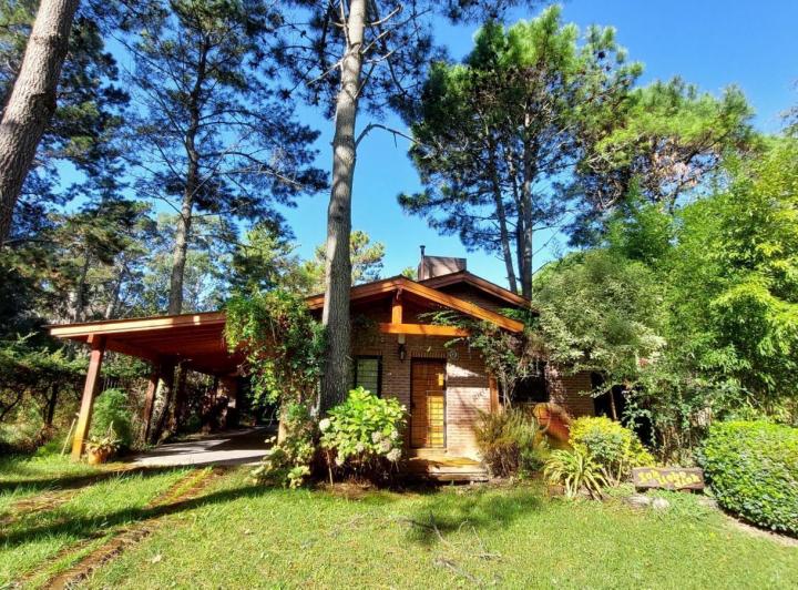 Casa · 100m² · 4 Ambientes · 1 Cochera