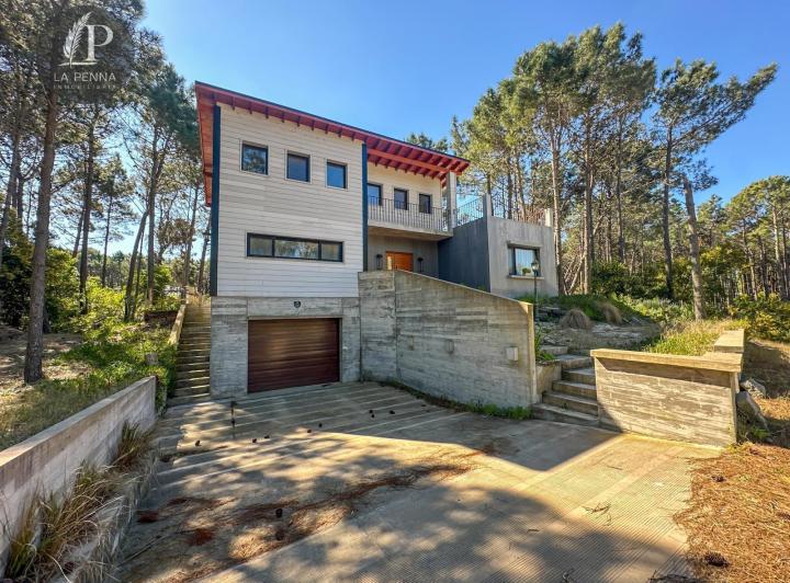 Casa · 189m² · 3 Ambientes · 1 Cochera