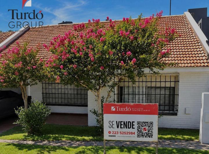 Casa · 150m² · 5 Ambientes · 2 Cocheras