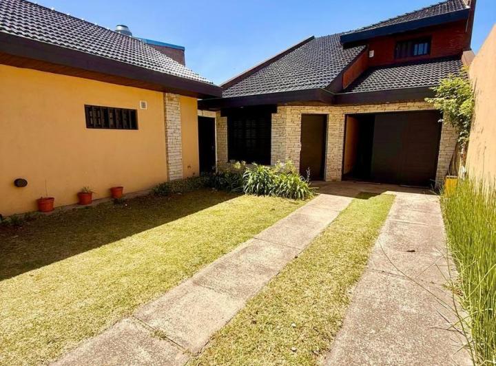 Casa · 175m² · 3 Ambientes · 1 Cochera