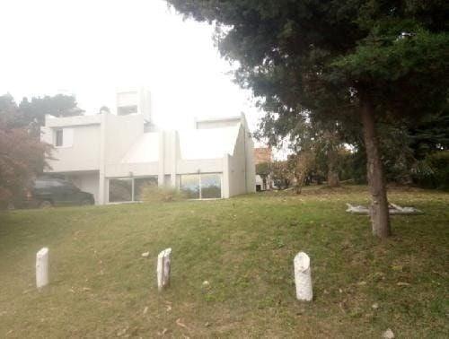 Casa · 165m² · 5 Ambientes · 1 Cochera