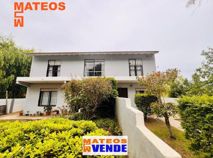 Casa · 75m² · 6 Ambientes · 2 Cocheras