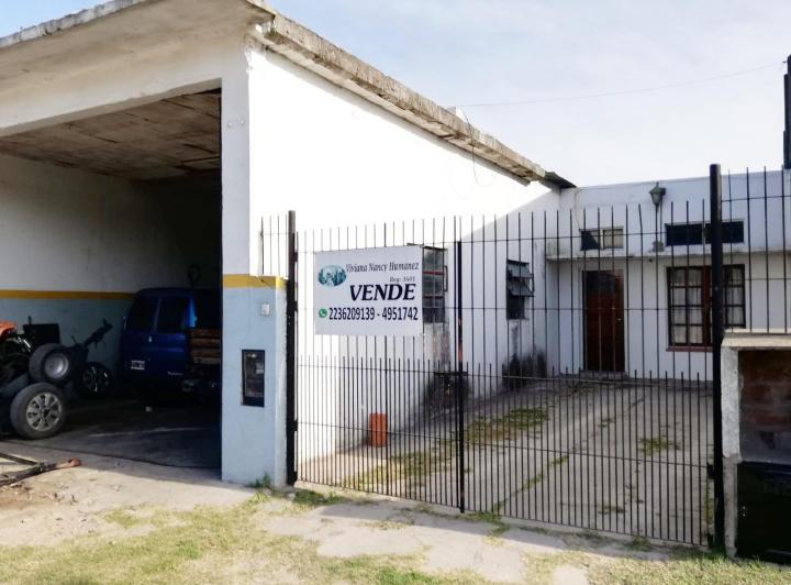 Casa · 200m² · 2 Ambientes · 1 Cochera