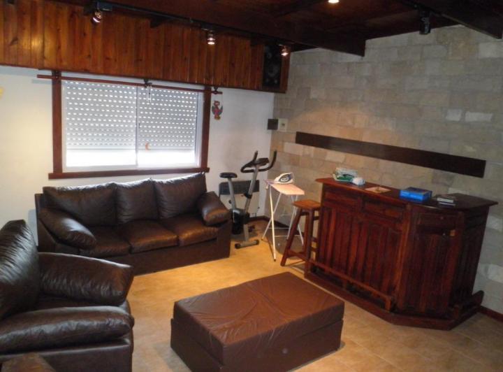 Casa · 200m² · 4 Ambientes