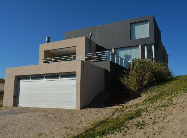 Casa · 330m² · 5 Ambientes