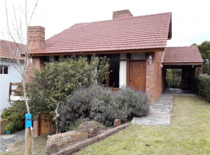 Casa · 196m² · 4 Ambientes · 1 Cochera