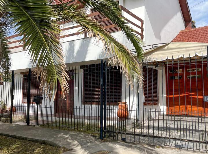 Casa · 168m² · 5 Ambientes · 1 Cochera