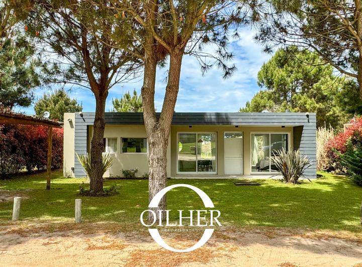 Casa · 160m² · 4 Ambientes · 1 Cochera