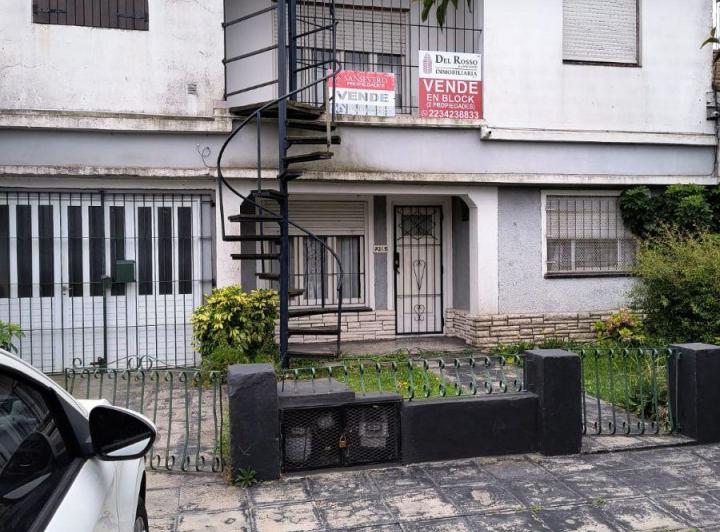Casa · 100m² · 6 Ambientes · 1 Cochera