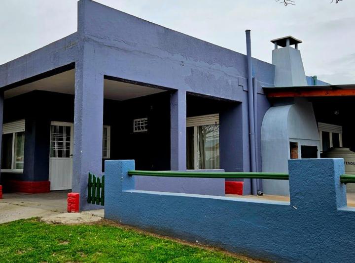 Casa · 95m² · 4 Ambientes · 2 Cocheras
