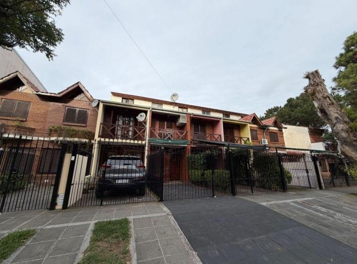 Casa · 80m² · 4 Ambientes · 1 Cochera