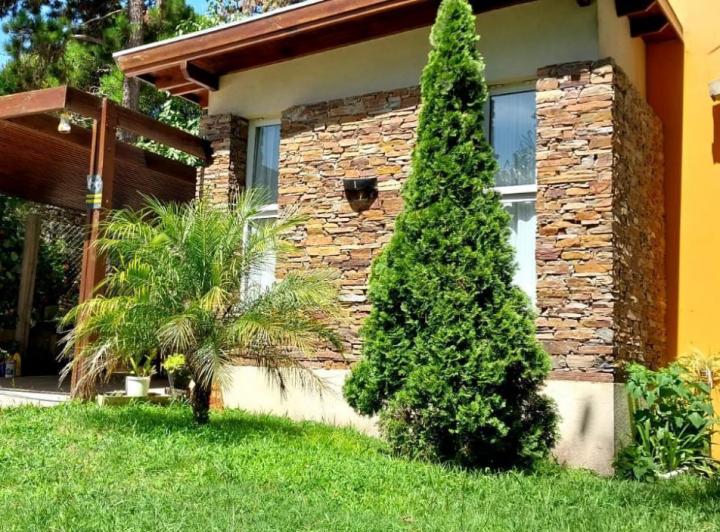 Casa · 99m² · 3 Ambientes · 1 Cochera