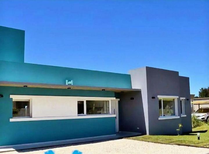 Casa · 160m² · 4 Ambientes · 1 Cochera