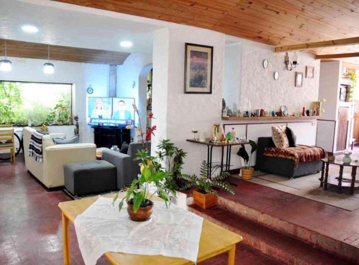 Casa · 357m² · 4 Ambientes · 1 Cochera