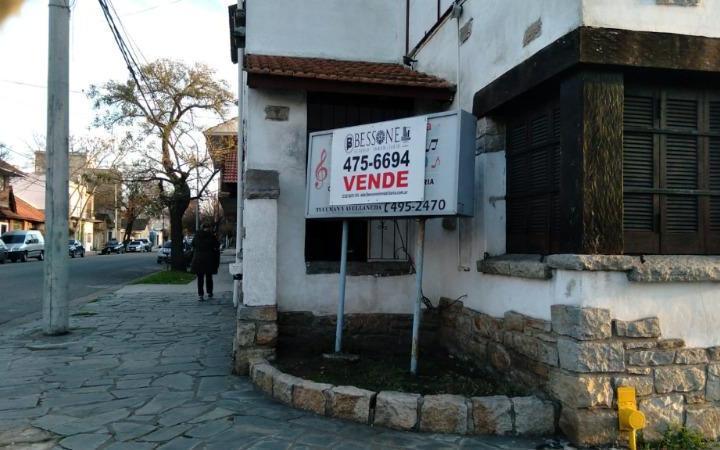 Casa · 220m² · 10 Ambientes · 1 Cochera