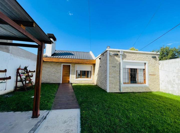 Casa · 95m² · 3 Ambientes · 1 Cochera