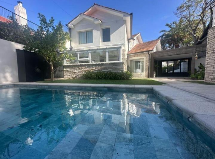 Casa · 200m² · 3 Dormitorios