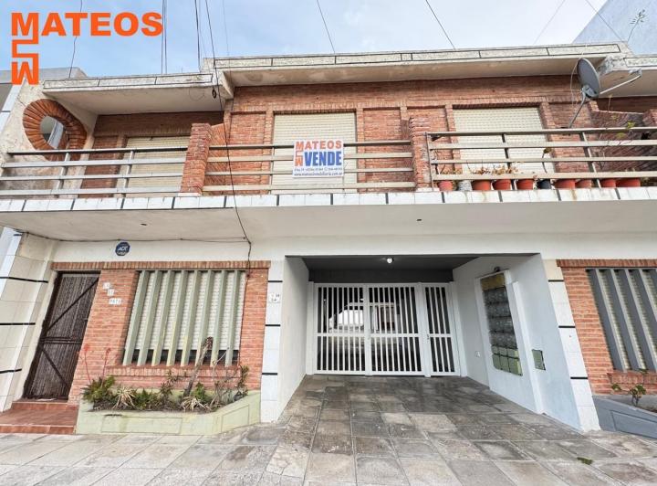 Casa · 48m² · 3 Ambientes · 1 Cochera