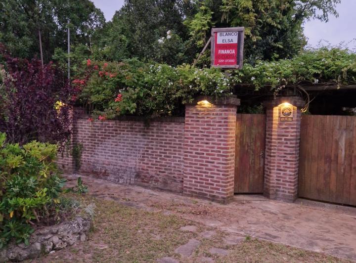 Casa · 90m² · 5 Ambientes · 1 Cochera
