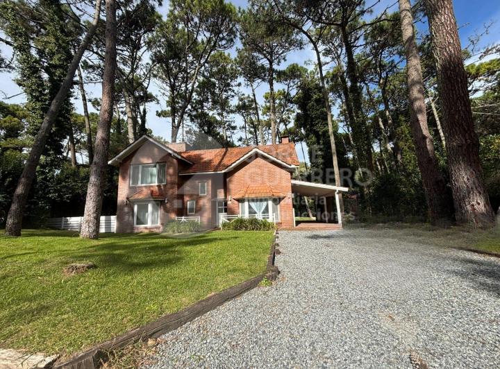 Casa · 260m² · 4 Ambientes