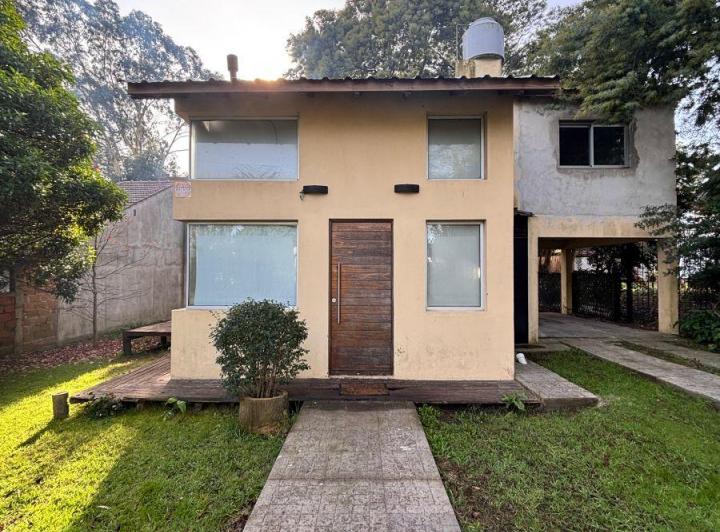 Casa · 85m² · 2 Ambientes · 1 Cochera