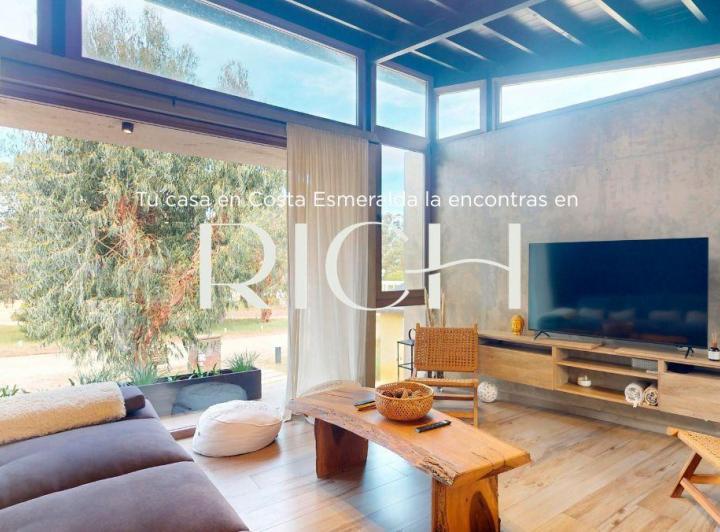 Casa · 180m² · 5 Ambientes · 1 Cochera